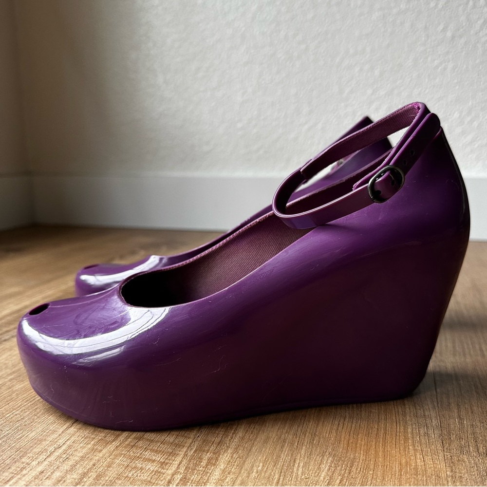 MELISSA- Toffee Apple Wedges in Purple